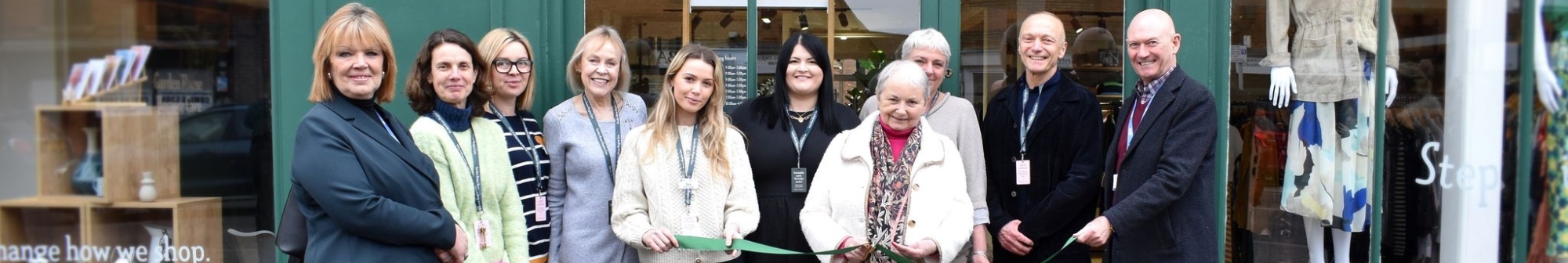 hospice-staff-volunteers-and-supporters-outside-the-baldock-shop-front