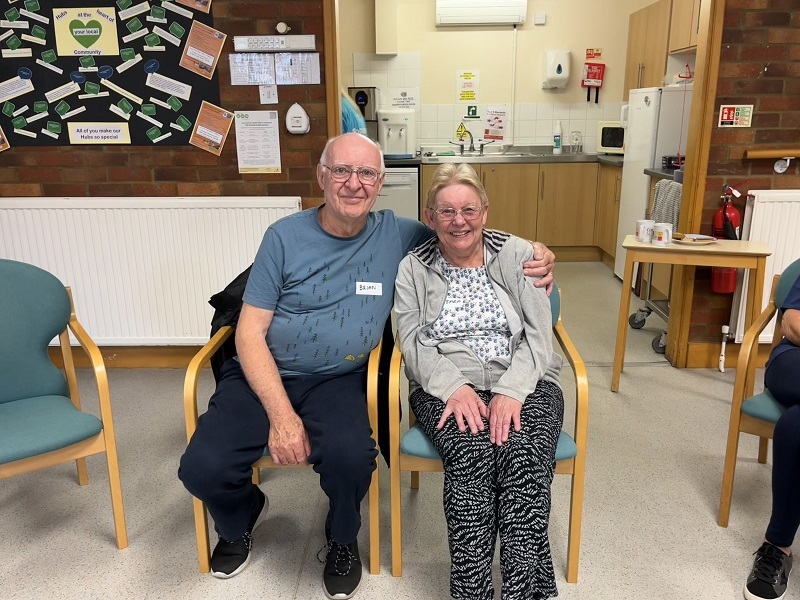 brian-and-barbara-smiling-at-the-healthy-memory-cafe