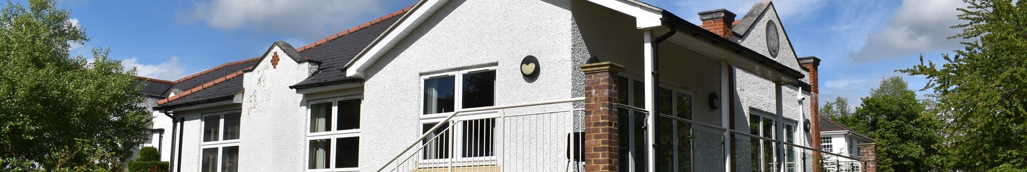 exterior-of-garden-house-hospice-care-inpatient-unit